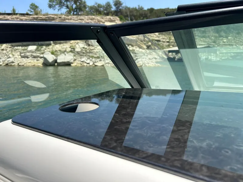 Slide: The Image of Sea Ray SPX 230 2020 - 61