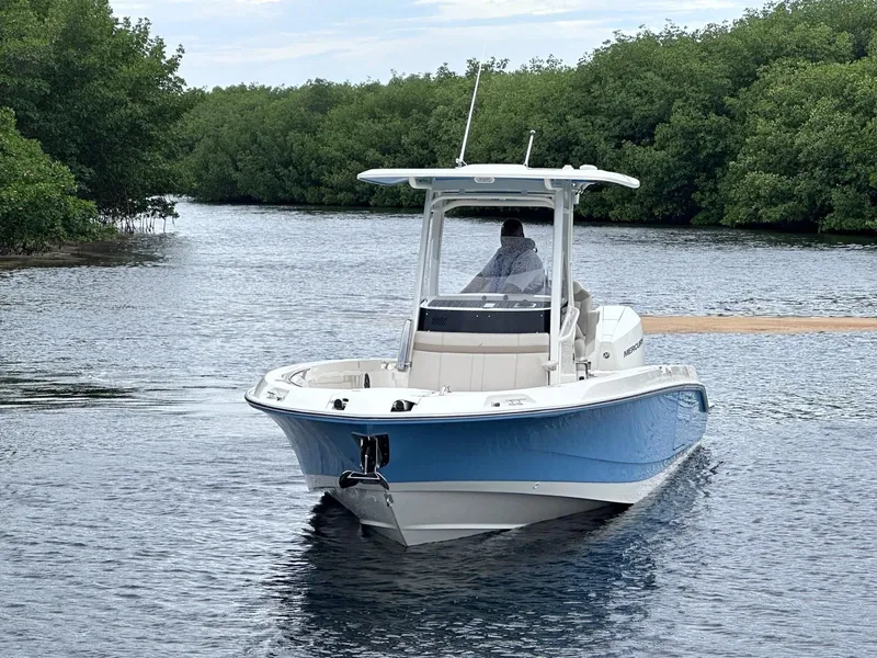 Slide: The Image of Boston Whaler 280 Dauntless 2026 - 3