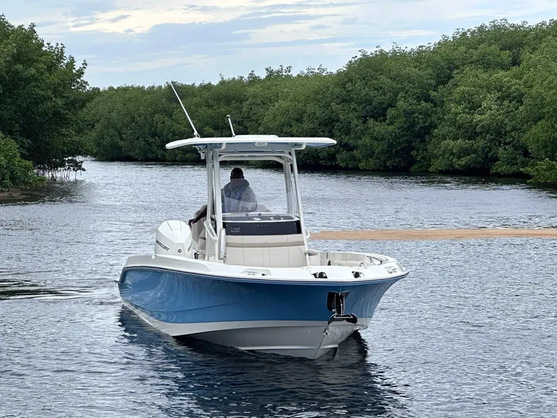 Slide: The Image of Boston Whaler 280 Dauntless 2026 - 5