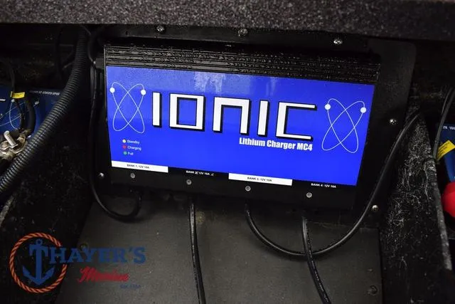 Slide: The Image of Ranger Z521L 2021 - 51