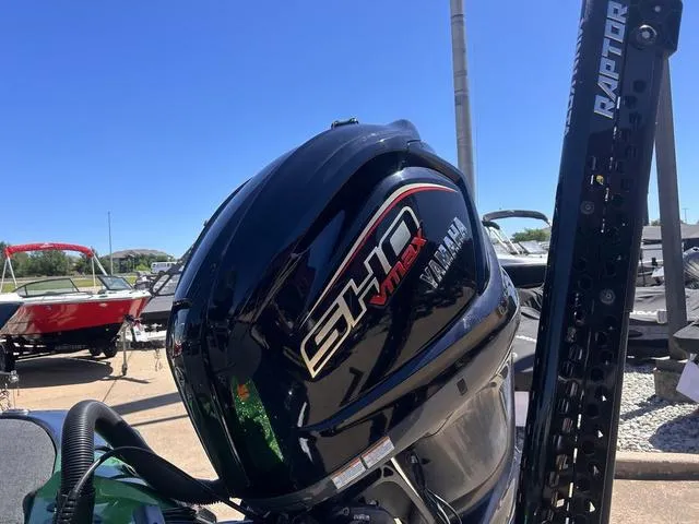 Slide: The Image of Skeeter ZXR20 2022 - 7