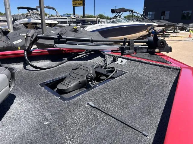 Slide: The Image of Tracker Pro Team 175 TXW 2020 - 11