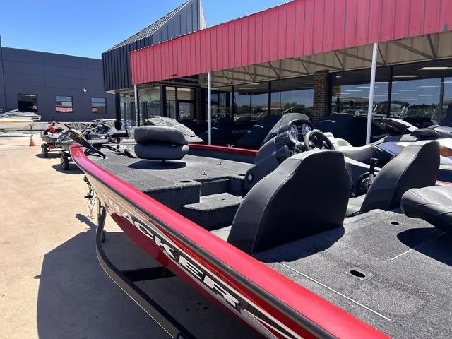 Slide: The Image of Tracker Pro Team 175 TXW 2020 - 4