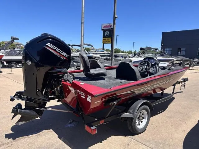 Slide: The Image of Tracker Pro Team 175 TXW 2020 - 7