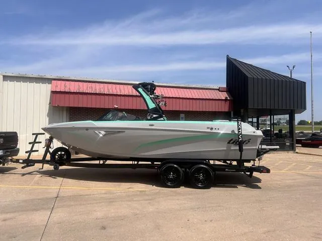 Slide: The Image of Tigé Z3 2023 - 2