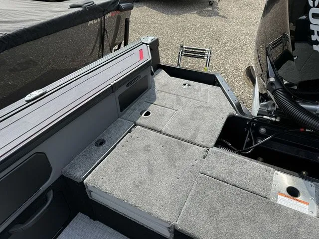 Slide: The Image of Alumacraft Trophy 205X Sport 2025 - 11