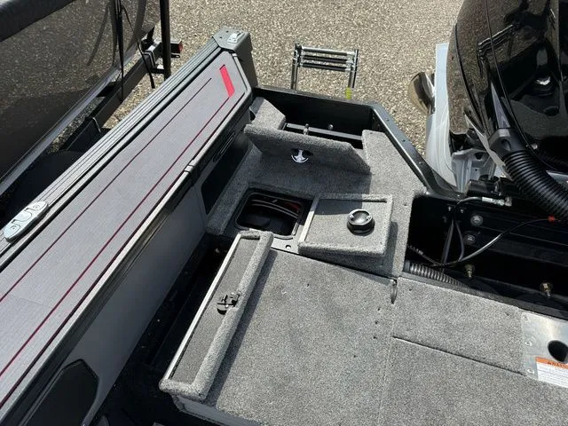 Slide: The Image of Alumacraft Trophy 205X Sport 2025 - 12