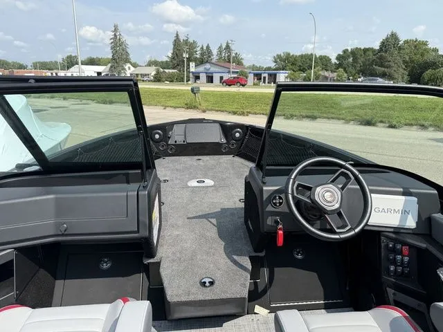 Slide: The Image of Alumacraft Trophy 205X Sport 2025 - 21