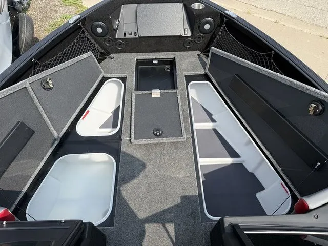 Slide: The Image of Alumacraft Trophy 205X Sport 2025 - 34