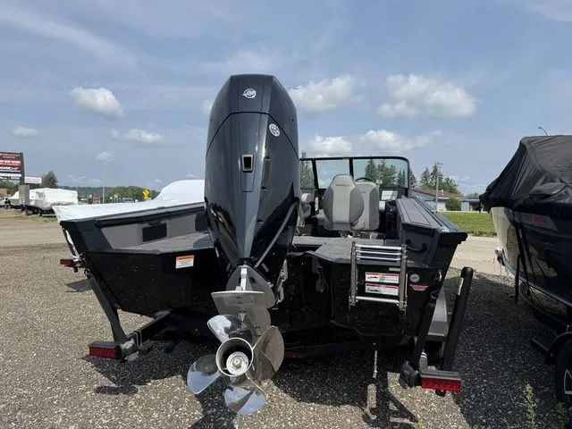 Slide: The Image of Alumacraft Trophy 205X Sport 2025 - 4