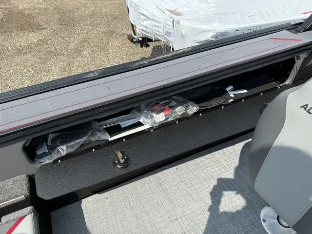 Slide: The Image of Alumacraft Trophy 205X Sport 2025 - 17