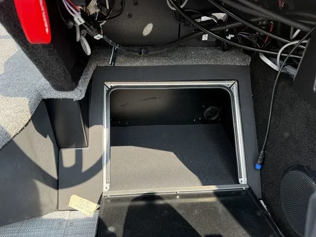 Slide: The Image of Alumacraft Trophy 205X Sport 2025 - 30