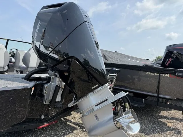 Slide: The Image of Alumacraft Trophy 205X Sport 2025 - 6