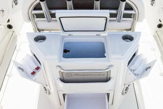 Slide: The Image of Finseeker 220 CC 2023 - 9