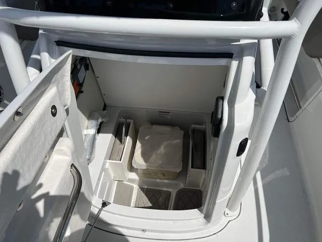 Slide: The Image of Finseeker 210 CC 2023 - 6