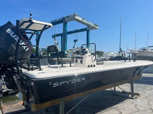 Slide: The Image of Spyder FX19 Vapor 2024 - 4