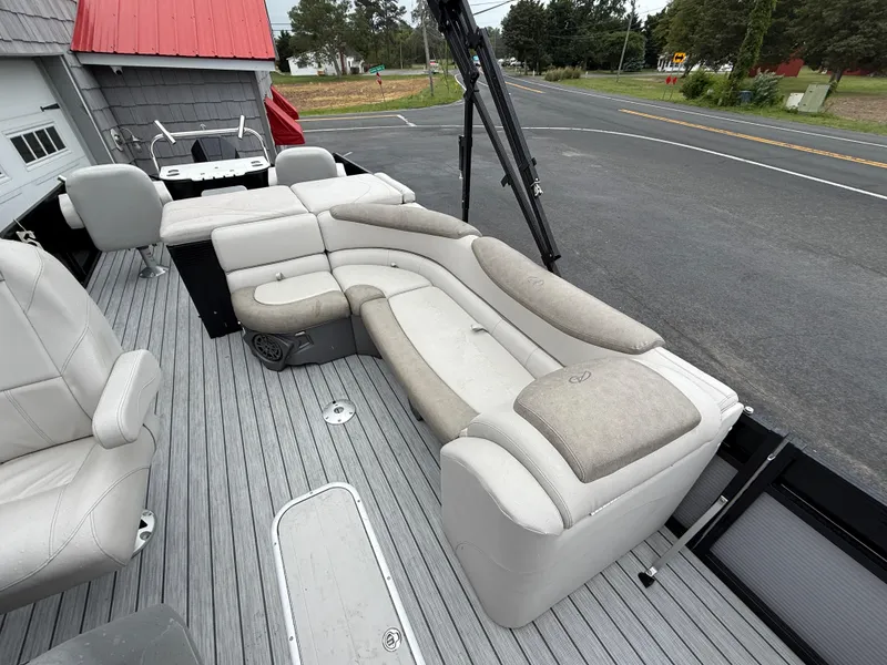 Slide: The Image of 2020 Avalon 2585 Catalina Tri-toon boat with spacious seating and modern design. - 19