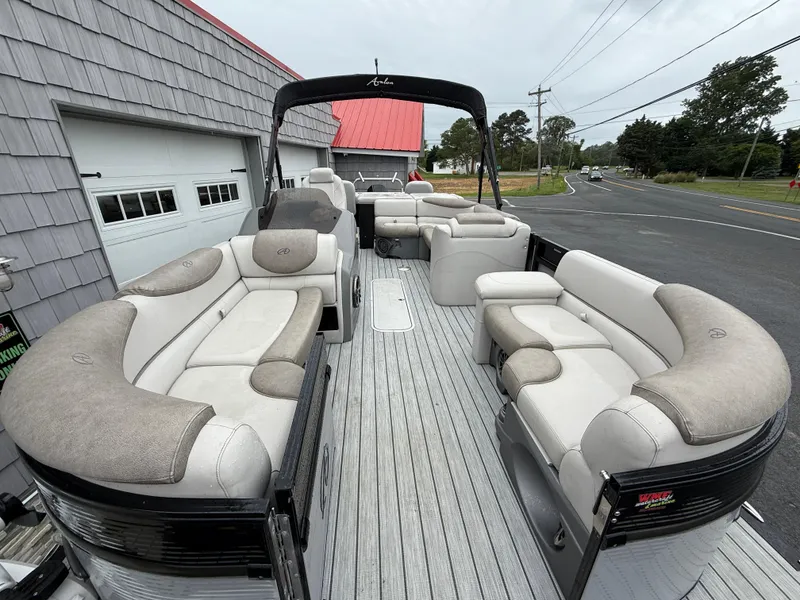 Slide: The Image of 2020 Avalon 2585 Catalina Tri-toon boat with spacious seating and high-performance design. - 23