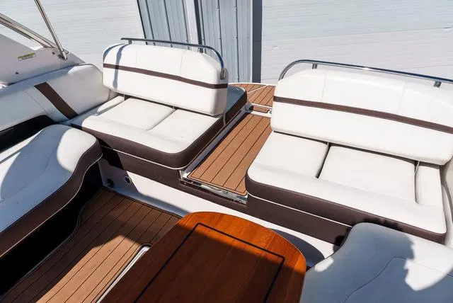 Slide: The Image of Regal 2800 BR 2015 - 10