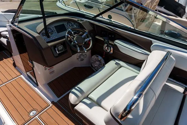 Slide: The Image of Regal 2800 BR 2015 - 19