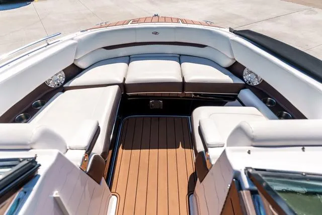 Slide: The Image of Regal 2800 BR 2015 - 25