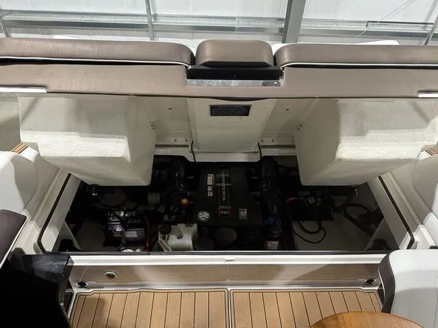 Slide: The Image of Regal 2800 BR 2015 - 30