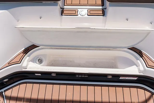 Slide: The Image of Regal 2800 BR 2015 - 5