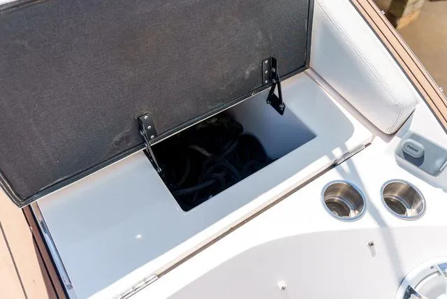 Slide: The Image of Regal 2800 BR 2015 - 7