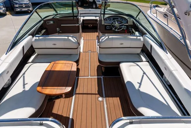 Slide: The Image of Regal 2800 BR 2015 - 9