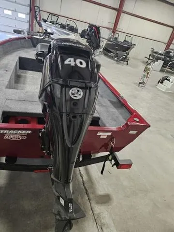 Slide: The Image of Tracker Super Guide V-16 TILLER 2025 - 3