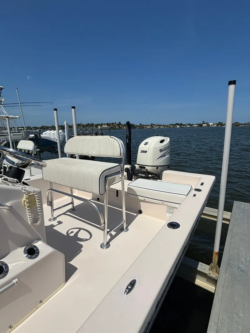 Slide: The Image of Pathfinder 2200 V 2006 - 4