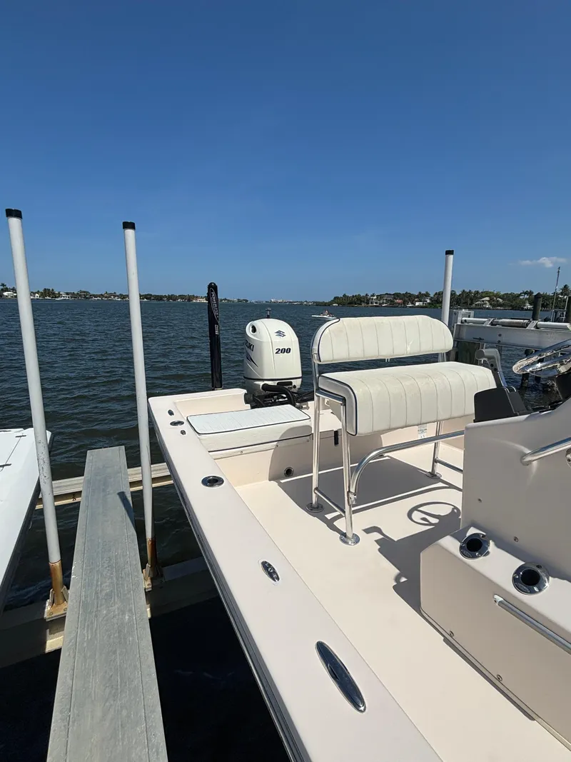 Slide: The Image of Pathfinder 2200 V 2006 - 5