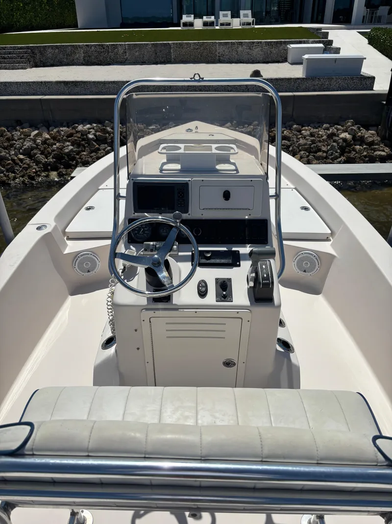 Slide: The Image of Pathfinder 2200 V 2006 - 7