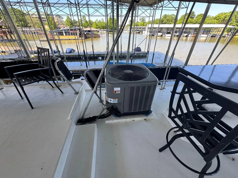 Slide: The Image of Stardust Cruisers 18 X 80 Houseboat 1986 - 57