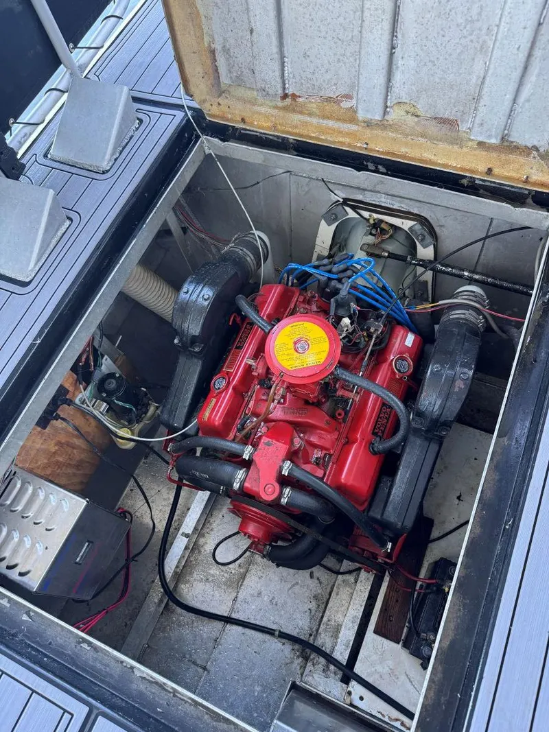 Slide: The Image of Stardust Cruisers 18 X 80 Houseboat 1986 - 69