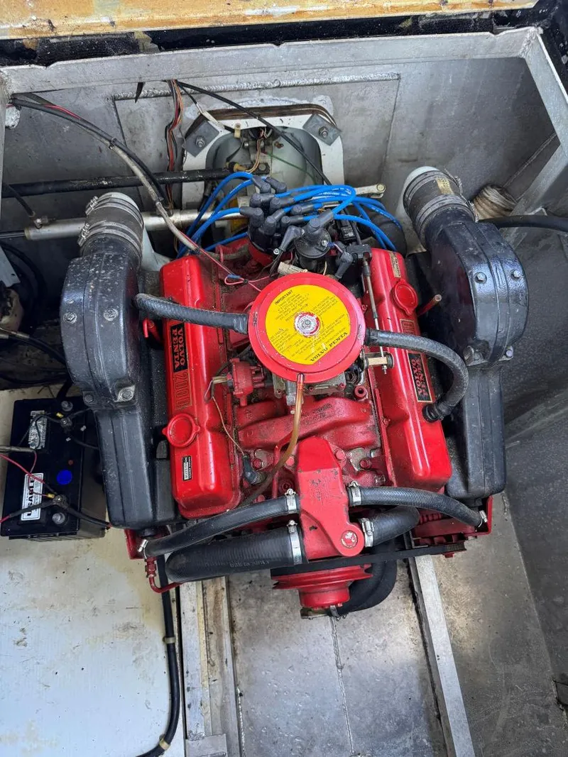 Slide: The Image of Stardust Cruisers 18 X 80 Houseboat 1986 - 73