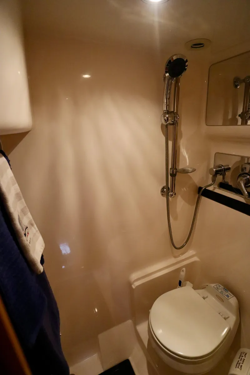 Slide: The Image of Regal Commodore 4460 2006 - 15