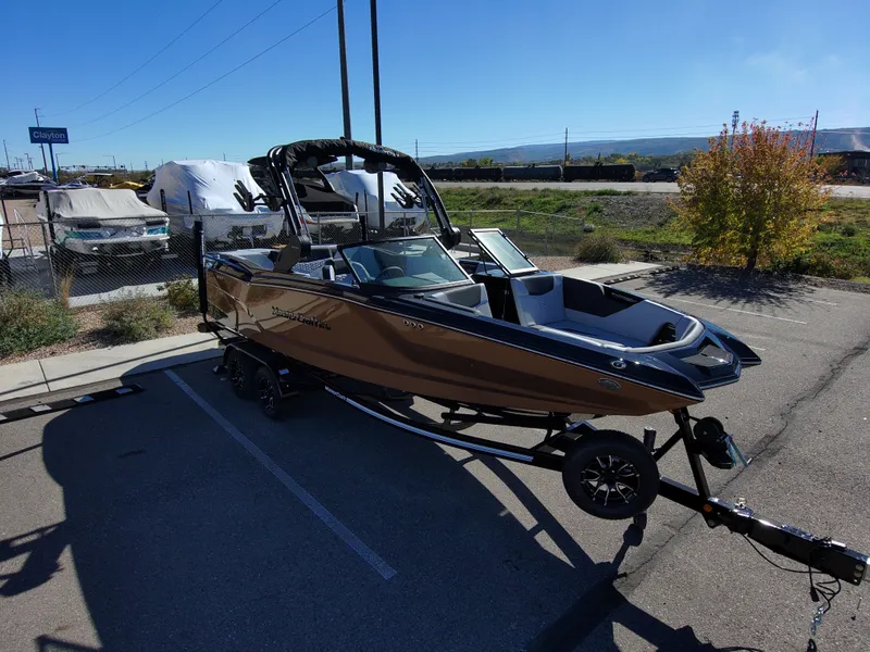 Slide: The Image of MasterCraft NXT24 2026 - 2