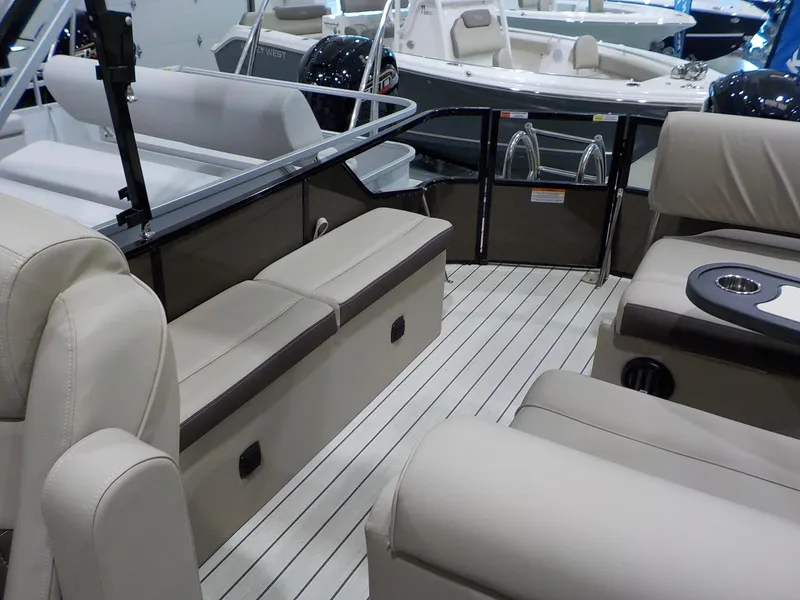 Slide: The Image of SunCatcher Elite 326SL 2022 - 10