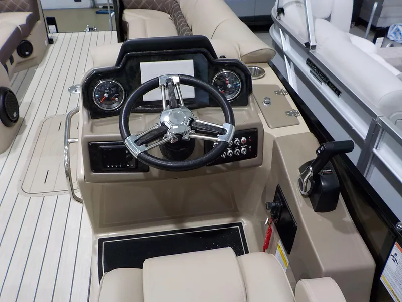 Slide: The Image of SunCatcher Elite 326SL 2022 - 17