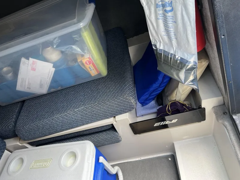 Slide: The Image of Wellcraft Elite 222 XL 1989 - 16