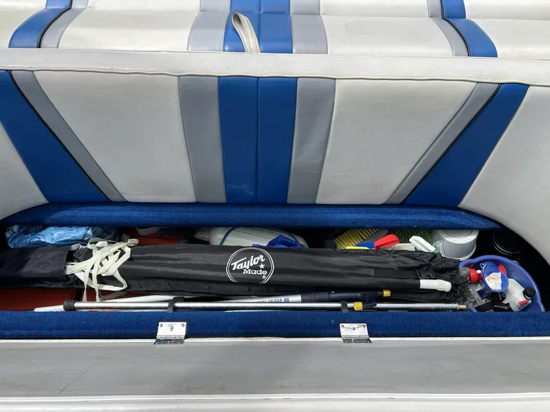 Slide: The Image of Wellcraft Elite 222 XL 1989 - 20