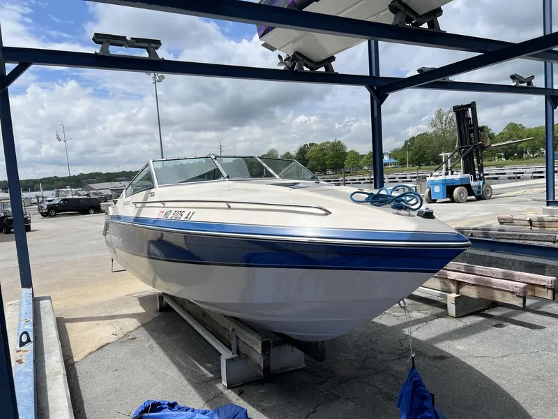 Slide: The Image of Wellcraft Elite 222 XL 1989 - 21