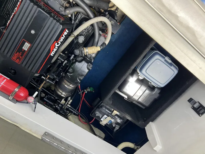 Slide: The Image of Wellcraft Elite 222 XL 1989 - 4