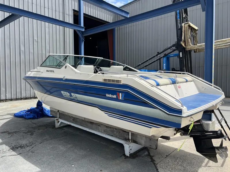 Slide: The Image of Wellcraft Elite 222 XL 1989 - 8