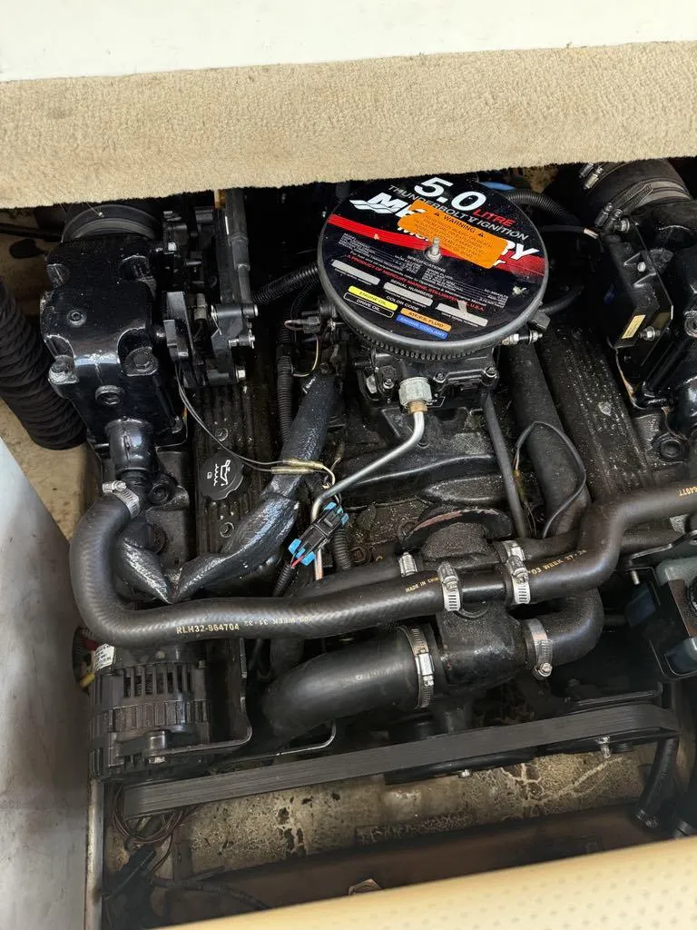 Slide: The Image of Chaparral 210 SSi 2004 - 10