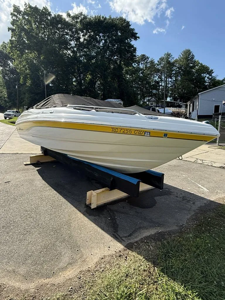 Slide: The Image of Chaparral 210 SSi 2004 - 11