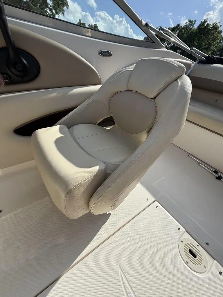 Slide: The Image of Chaparral 210 SSi 2004 - 12