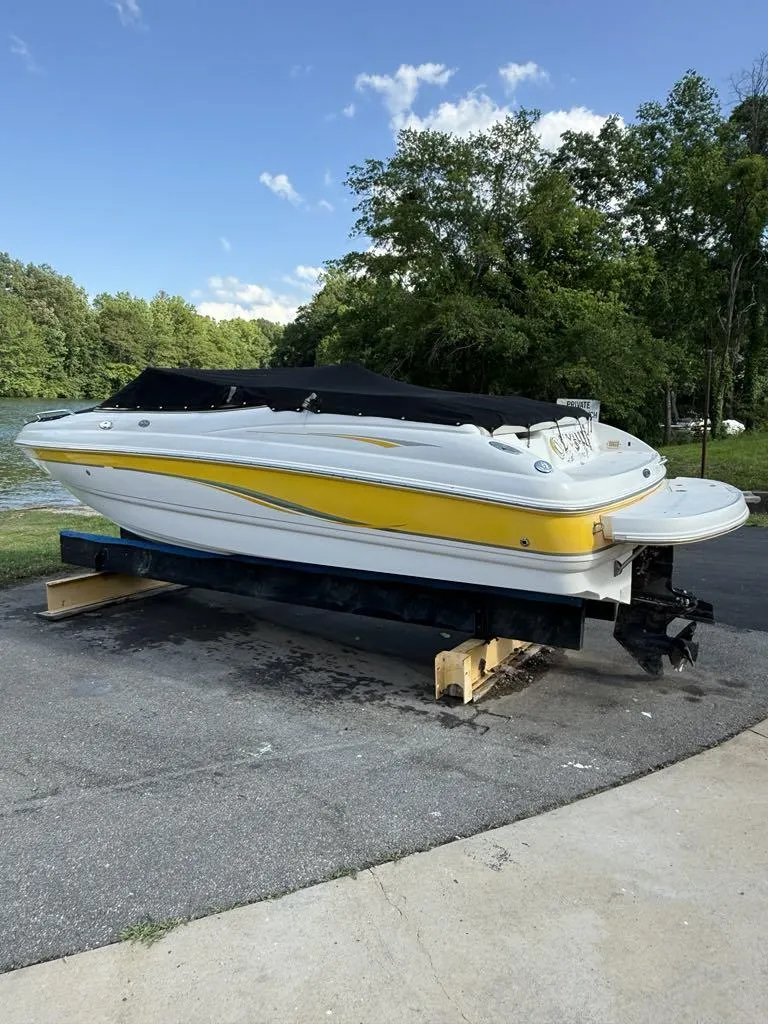 Slide: The Image of Chaparral 210 SSi 2004 - 13