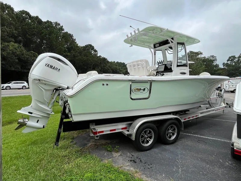 Slide: The Image of Sea Hunt Ultra 255 SE 2025 - 4